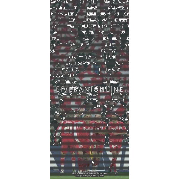 Berna 12 novembre 2005 Svizzera - Turchia play-off qualificazioni mondiali Germania 2006 nella foto: esultanza dopo il gol di Behrami Valon foto Andry / Ag. Aldo Liverani