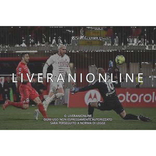 Theo Hernandez (Milan) occasione da gol per il possibile 2 a 0 Monza vs Milan Monza 18-02-2023 U-Power Stadium Campionato Serie A TIM - 23a giornata foto Roberto Garavaglia/ag. Aldo Liverani sas/ AGENZIA ALDO LIVERANI SAS