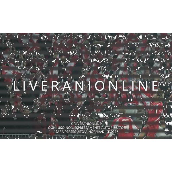 Berna 12 novembre 2005 Svizzera - Turchia play-off qualificazioni mondiali Germania 2006 nella foto: esultanza dopo il gol di Behrami Valon foto Andry / Ag. Aldo Liverani