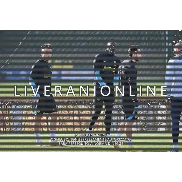 TVRG Allenamento Inter nella foto da SX Lautaro Martinez (Inter), Romelu Lukaku (Inter) e Hakan Calhanoglu (Inter) Appiano Gentile (CO) 21-02-2023 Centro sportivo Suning in memoria di Angelo Moratti - La Pinetina Allenamento Inter in preparazione della gara di andata contro il Porto valevole per gli ottavi di finale della UEFA Champions League foto Roberto Garavaglia/ag. Aldo Liverani sas/ AGENZIA ALDO LIVERANI SAS