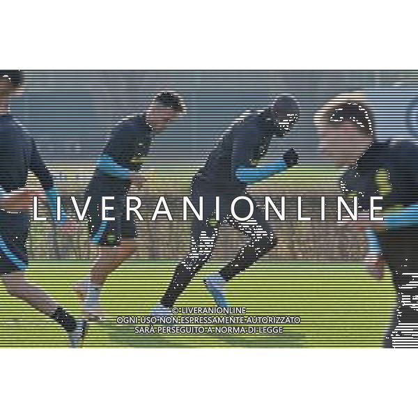TVRG Allenamento Inter nella foto Lautaro Martinez (Inter) SX e Romelu Lukaku (Inter) DX Appiano Gentile (CO) 21-02-2023 Centro sportivo Suning in memoria di Angelo Moratti - La Pinetina Allenamento Inter in preparazione della gara di andata contro il Porto valevole per gli ottavi di finale della UEFA Champions League foto Roberto Garavaglia/ag. Aldo Liverani sas/ AGENZIA ALDO LIVERANI SAS