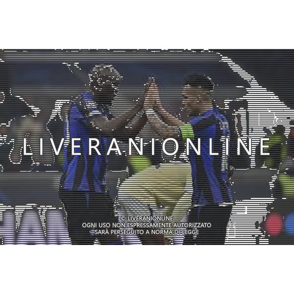 Romelu Lukaku (Inter) e Lautaro Martinez (Inter) esultanza a fine partita Inter vs Porto Milano 22-02-2023 Stadio Giuseppe Meazza - San Siro UEFA Champions League ottavi di finale - gara di andata foto Roberto Garavaglia/ag. Aldo Liverani sas / AGENZIA ALDO LIVERANI SAS