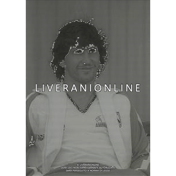 RETROSPETTIVA ZICO PSEUDONIMO DI ARTHUR ANTUNES COIMBRA CALCIATORE NELLA FOTO ZICO CON LA MAGLIA DELL\'UDINSE CALCIO NELL\'ANNO 1983-1984 AG ALDO LIVERANI SAS