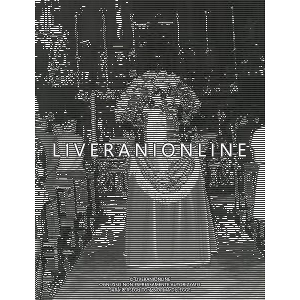 1983 MILANO FUNERALI DI ANDREA RIZZOLI-EDITORE PRODUTTORE CINEMATOGRAFICO E DIRIGENTE SPORTIVO NELLA FOTO I FUNERALI DI ANDREA RIZZOLI A MILANO NELL\'ANNO 1983 AG ALDO LIVERANI SAS