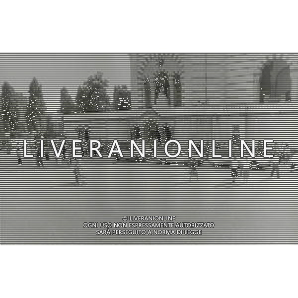 1987 MILANO CIMITERO MONUMENTALE FUNERALI DI ISABELLA RIZZOLI NELLA FOTO I FUNERALI DI ISABELLA RIZZOLI AG ALDO LIVERANI SAS