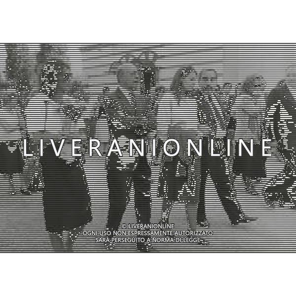 1987 MILANO CIMITERO MONUMENTALE FUNERALI DI ISABELLA RIZZOLI NELLA FOTO I FUNERALI DI ISABELLA RIZZOLI AG ALDO LIVERANI SAS