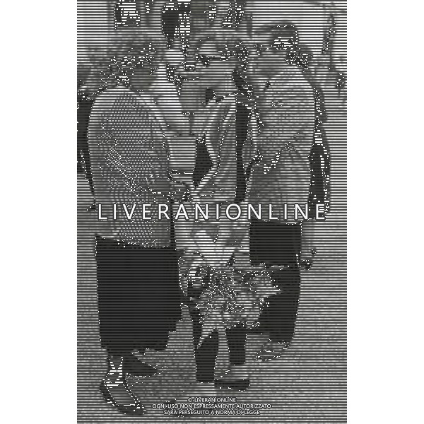 1987 MILANO CIMITERO MONUMENTALE FUNERALI DI ISABELLA RIZZOLI NELLA FOTO I FUNERALI DI ISABELLA RIZZOLI AG ALDO LIVERANI SAS