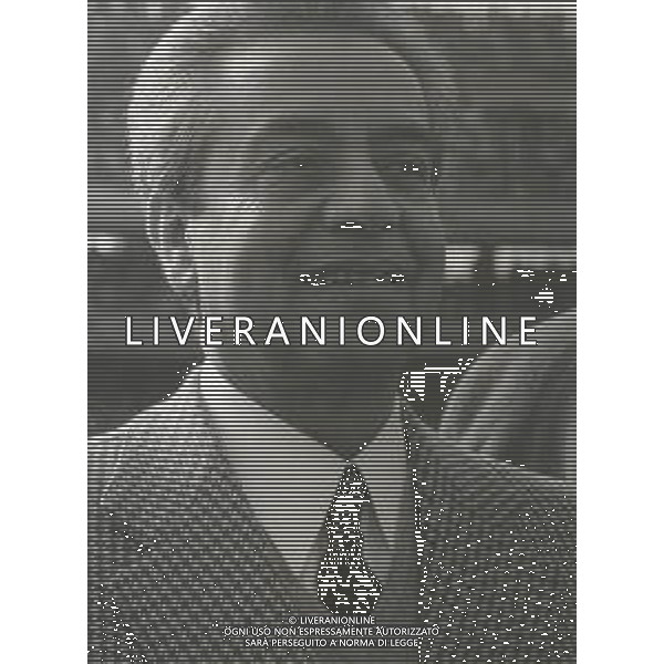 RETROSPETTIVA LAMBERTO MAZZA PRESIDENTE UDINESE CALCIO NELLA FOTO LAMBERTO MAZZA A VERONA PRIMA DELLA PARTITA VERONA-UDINESE PER UNA PREMIAZIONE NELL\'ANNO 1983 AG ALDO LIVERANI SAS