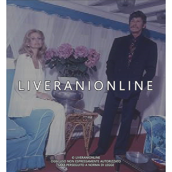 RETROSPETTIVA CHARLES BRONSON ATTORE NELLA FOTO CHARLES BRONSON CON JILL IRELAND A CANNES NELL\'ANNO 1973 AG ALDO LIVERANI SAS