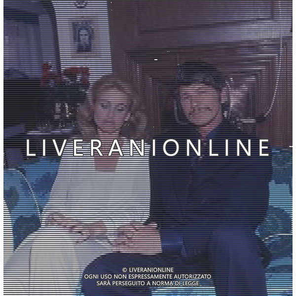 RETROSPETTIVA CHARLES BRONSON ATTORE NELLA FOTO CHARLES BRONSON CON JILL IRELAND A CANNES NELL\'ANNO 1973 AG ALDO LIVERANI SAS