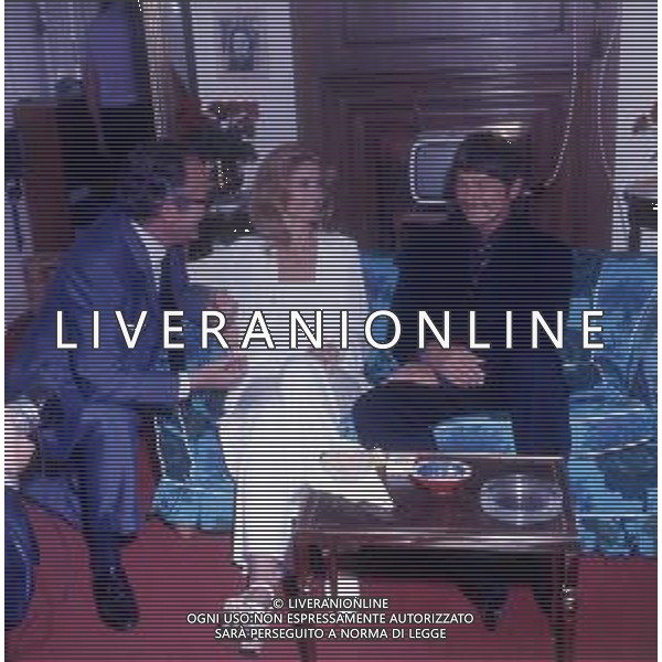RETROSPETTIVA CHARLES BRONSON ATTORE NELLA FOTO CHARLES BRONSON CON JILL IRELAND A CANNES NELL\'ANNO 1973 AG ALDO LIVERANI SAS