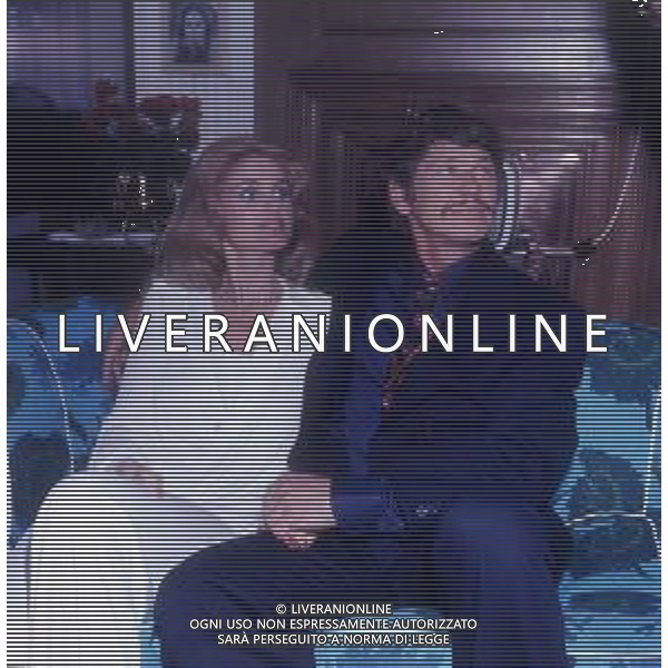 RETROSPETTIVA CHARLES BRONSON ATTORE NELLA FOTO CHARLES BRONSON CON JILL IRELAND A CANNES NELL\'ANNO 1973 AG ALDO LIVERANI SAS