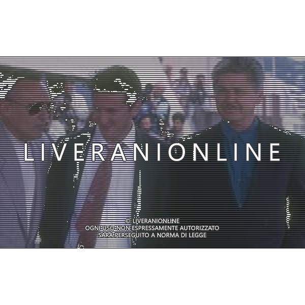 RETROSPETTIVA CHARLES BRONSON ATTORE NELLA FOTO CHARLES BRONSON A CANNES NELL\'ANNO 1992 CON SEAN PENN AG ALDO LIVERANI SAS