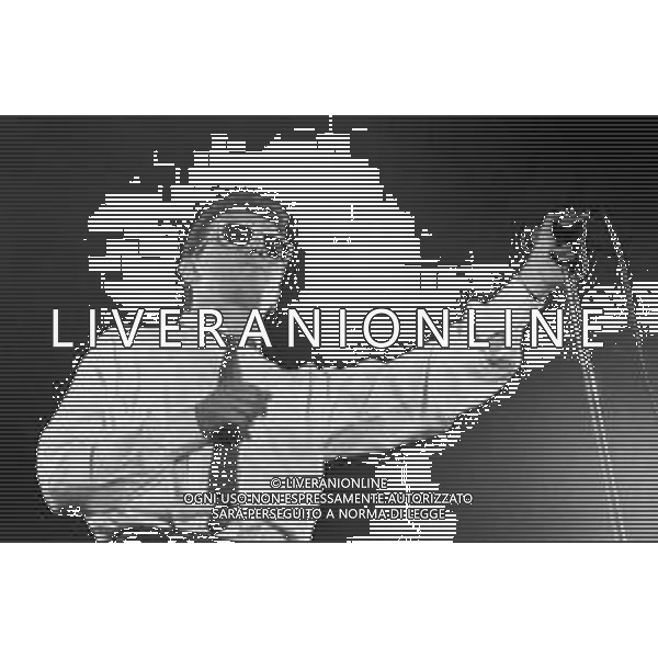 RETROSPETTIVA ENRICO RUGGERI CANTANTE NELLA FOTO IN CONCERTO A MILANO NEL 1984 ©Archivio Giovanni Liverani / AGENZIA ALDO LIVERANI SAS
