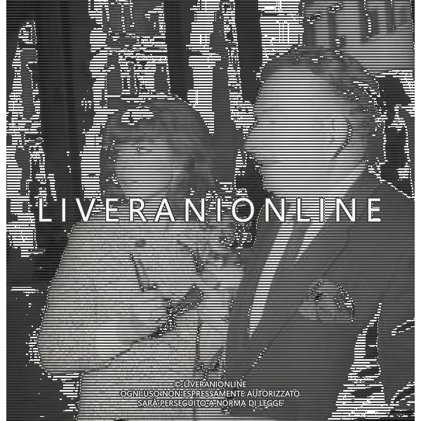RETROSPETTIVA ABBE LANE ATTRICE NELLA FOTO ABBE LANE A MILANO CON IL MARITO XAVIER CUGAR IL GIORNO 28-10-1963 AG ALDO LIVERANI SAS  