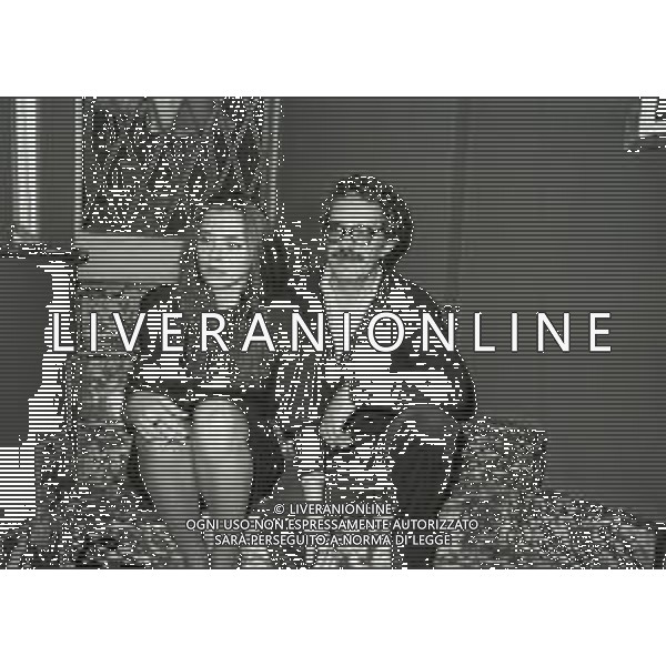 RETROSPETTIVA BARBARA DE ROSSI ATTRICE NELLA FOTO BARBARA DE ROSSI CON IL REGISTA MAURIZIO PONZI A MILANO TERRAZZA MARTINI NELL\'ANNO 1983 AG ALDO LIVERANI SAS