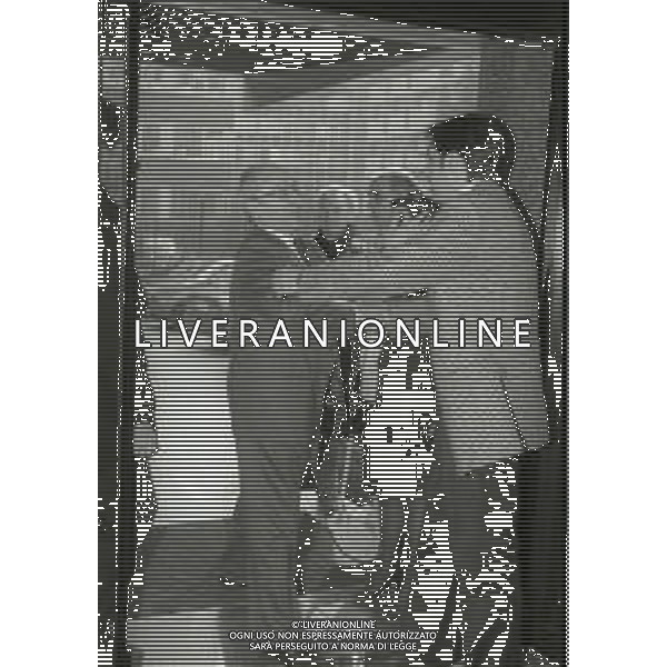 RETROSPETTIVA DOMENICO LUZZARA PRESIDENTE CREMONESE CALCIO NELLA FOTO DOMENICO LUZZARA PRESIDENTE CREMONESE CALCIO NELL\'ANNO 1996-1997 CON IL GIORNALISTA MARCO CIVOLI AG ALDO LIVERANI SAS
