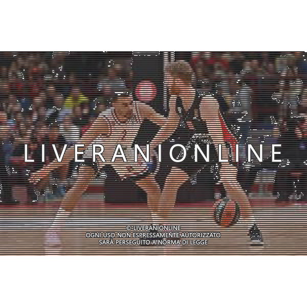 TVRG Timothe Luwawu-Cabarrot (Olimpia Milano) SX e Thomas Walkup (Olympiacos Pireo) DX EA7 Emporio Armani Milano vs Olympiacos Pireo Assago (MI) 03-03-2023 Mediolanum Forum Turkish Airlines Euroleague 26a giornata regular season foto Roberto Garavaglia/ag. Aldo Liverani sas