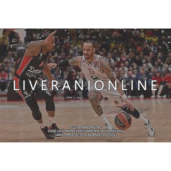 TVRG Isaiah Canaan (Olympiacos Pireo) SX e Shabazz Napier (Olimpia Milano) DX EA7 Emporio Armani Milano vs Olympiacos Pireo Assago (MI) 03-03-2023 Mediolanum Forum Turkish Airlines Euroleague 26a giornata regular season foto Roberto Garavaglia/ag. Aldo Liverani sas