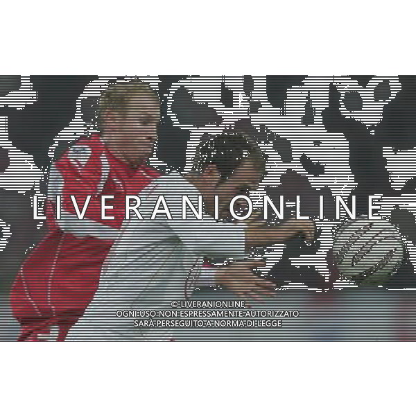 Berna 12 novembre 2005 Svizzera - Turchia play off qualificazioni mondiali Germania 2006 nella foto: Magnin Ludovic e Serkan Balci foto Andry / Ag. Aldo Liverani