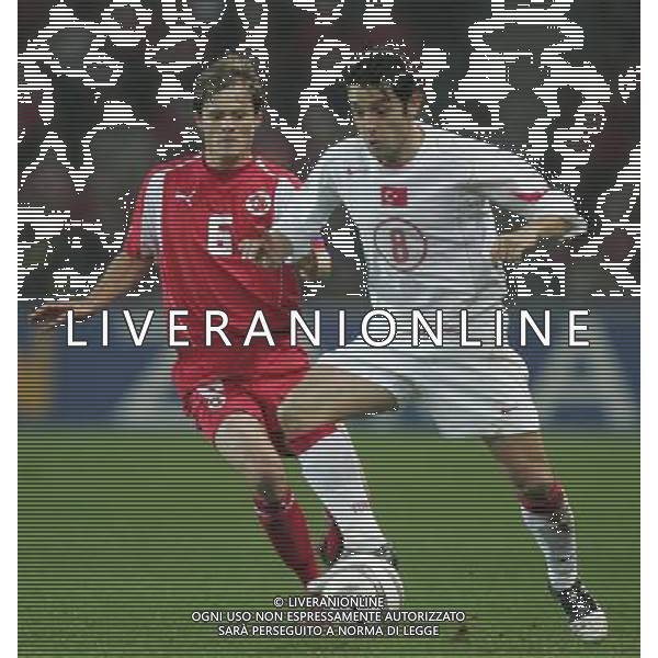 Berna 12 novembre 2005 Svizzera - Turchia play off qualificazioni mondiali Germania 2006 nella foto: Vogel Johann e Umit Ozat foto Andry / Ag. Aldo Liverani