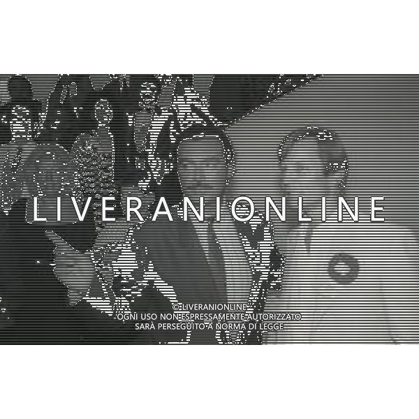 RETROSPETTIVA MICHAEL YORK ATTORE NELLA FOTO MICHAEL YORK NELL\'ANNO 1987 A VENEZIA CON DIEGO ABATANTUONO AG ALDO LIVERANI SAS 