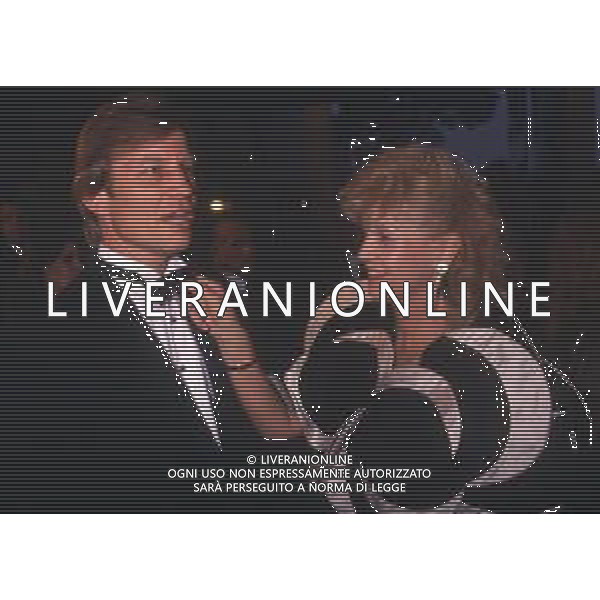 RETROSPETTIVA MICHAEL YORK ATTORE NELLA FOTO MICHAEL YORK E LA MOGLIE PATRICIA Mc CALLUM A MILANO NELL\'ANNO 1988 AG ALDO LIVERANI SAS 