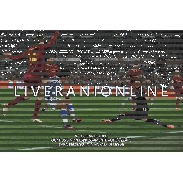Roma vs Real Sociedad Europa League - Ottavi di finale - Stadio Olimpico - Roma 09-03-2023 nella foto Rui Patricio si oppone a Kubo ©Federico Gaetano / AGENZIA ALDO LIVERANI SAS