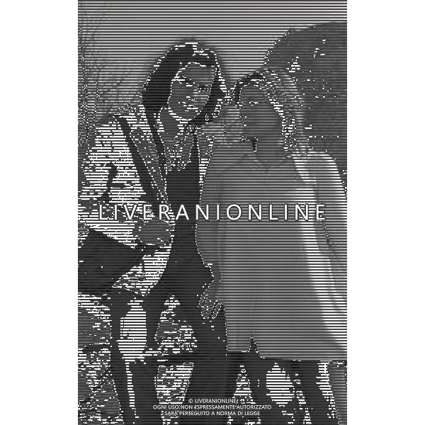 RETROSPETTIVA GIULIANO ILLIANI PSEUDONIMO DONATELLO CANTANTE NELLA FOTO GIULIANO ILLIANI CON LA MOGLIE ARMIDA STIVALA NELL\'ANNO 1973 FOTO GINO BALDAN-AG ALDO LIVERANI SAS