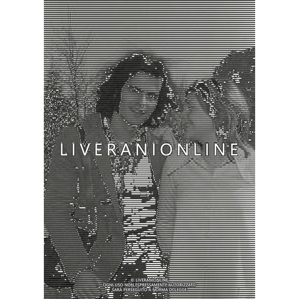 RETROSPETTIVA GIULIANO ILLIANI PSEUDONIMO DONATELLO CANTANTE NELLA FOTO GIULIANO ILLIANI CON LA MOGLIE ARMIDA STIVALA NELL\'ANNO 1973 FOTO GINO BALDAN-AG ALDO LIVERANI SAS