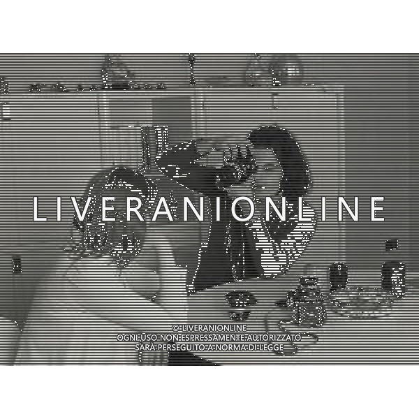 RETROSPETTIVA GIULIANO ILLIANI PSEUDONIMO DONATELLO CANTANTE NELLA FOTO GIULIANO ILLIANI CON LA MOGLIE ARMIDA STIVALA NELL\'ANNO 1973 FOTO GINO BALDAN-AG ALDO LIVERANI SAS