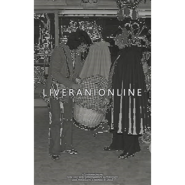 RETROSPETTIVA GIULIANO ILLIANI PSEUDONIMO DONATELLO CANTANTE NELLA FOTO GIULIANO ILLIANI CON LA MOGLIE ARMIDA STIVALA NELL\'ANNO 1973 FOTO GINO BALDAN-AG ALDO LIVERANI SAS