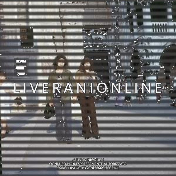 RETROSPETTIVA GIULIANO ILLIANI PSEUDONIMO DONATELLO CANTANTE NELLA FOTO GIULIANO ILLIANI CON LA MOGLIE ARMIDA STIVALA NELL\'ANNO 1973 A VENEZIA PER LA PRESENTAZIONE DEL FILM“DIARIO DI UN ITALIANO“ FOTO GINO BALDAN-AG ALDO LIVERANI SAS  