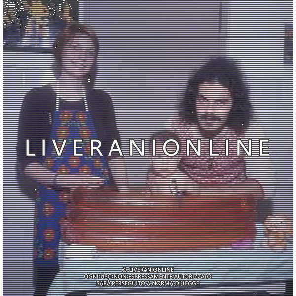 RETROSPETTIVA GIULIANO ILLIANI PSEUDONIMO DONATELLO CANTANTE NELLA FOTO GIULIANO ILLIANI CON LA MOGLIE ARMIDA STIVALA E LA FIGLIA FOTO GINO BALDAN-AG ALDO LIVERANI SAS   