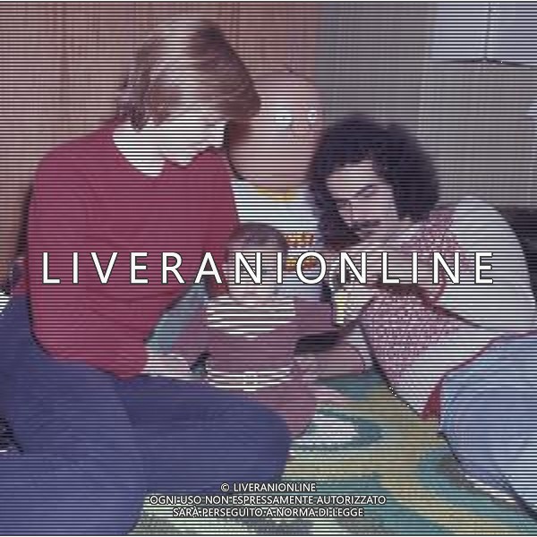 RETROSPETTIVA GIULIANO ILLIANI PSEUDONIMO DONATELLO CANTANTE NELLA FOTO GIULIANO ILLIANI CON LA MOGLIE ARMIDA STIVALA E LA FIGLIA FOTO GINO BALDAN-AG ALDO LIVERANI SAS  