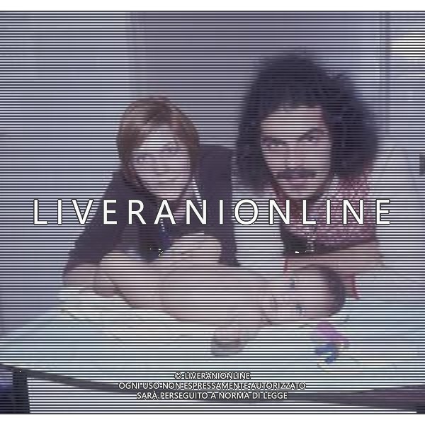 RETROSPETTIVA GIULIANO ILLIANI PSEUDONIMO DONATELLO CANTANTE NELLA FOTO GIULIANO ILLIANI CON LA MOGLIE ARMIDA STIVALA E LA FIGLIA FOTO GINO BALDAN-AG ALDO LIVERANI SAS  
