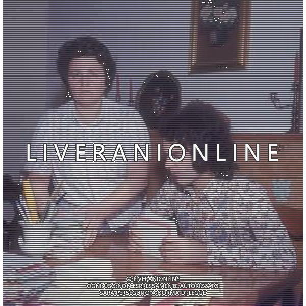 RETROSPETTIVA GIULIANO ILLIANI PSEUDONIMO DONATELLO CANTANTE NELLA FOTO GIULIANO ILLIANI CON LA MADRE FOTO GINO BALDAN-AG ALDO LIVERANI SAS  