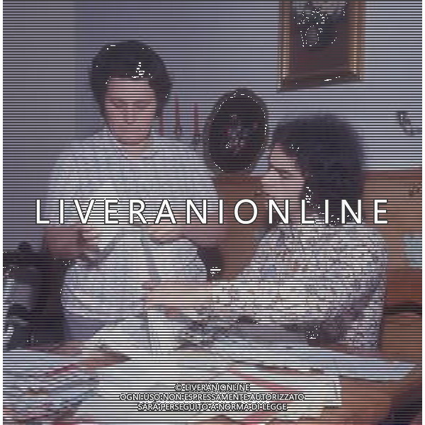 RETROSPETTIVA GIULIANO ILLIANI PSEUDONIMO DONATELLO CANTANTE NELLA FOTO GIULIANO ILLIANI CON LA MADRE FOTO GINO BALDAN-AG ALDO LIVERANI SAS  