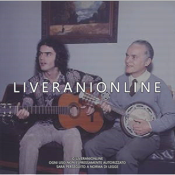 RETROSPETTIVA GIULIANO ILLIANI PSEUDONIMO DONATELLO CANTANTE NELLA FOTO GIULIANO ILLIANI CON IL PADRE FOTO GINO BALDAN-AG ALDO LIVERANI SAS