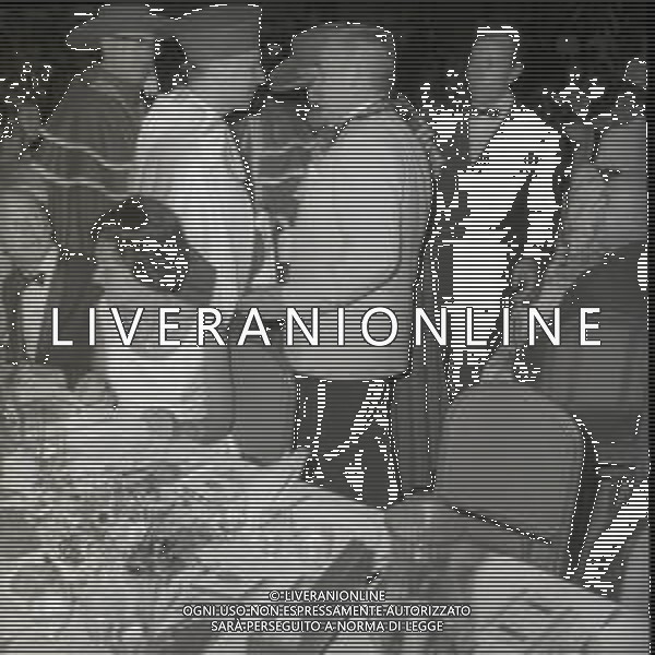 RETROSPETTIVA PRINCIPE RANIERI DI MONACO NELLA FOTO RANIERI DI MONACO CON GRACE KELLY NELL\'ANNO 1966 A MONTECARLO GALA\' LETTINI BIANCHI“ FOTO SANDRO VESPASIANI-AG ALDO LIVERANI SAS 