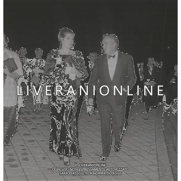 RETROSPETTIVA PRINCIPE RANIERI DI MONACO NELLA FOTO RANIERI DI MONACO CON GRACE KELLY NELL\'ANNO 1968 A MONTECARLO ALL\'INAUGURAZIONE DELLA STAGIONE LIRICA FOTO SANDRO VESPASIANI-AG ALDO LIVERANI SAS  