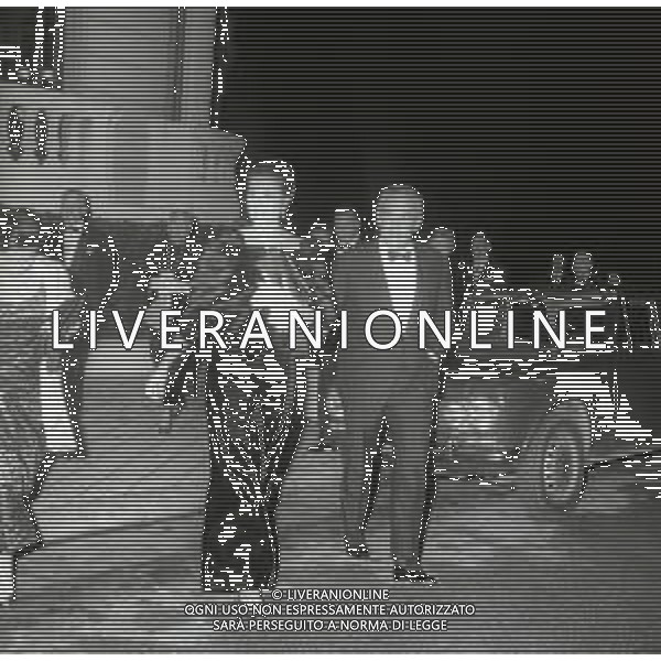 RETROSPETTIVA PRINCIPE RANIERI DI MONACO NELLA FOTO RANIERI DI MONACO CON GRACE KELLY NELL\'ANNO 1968 A MONTECARLO ALL\'INAUGURAZIONE DELLA STAGIONE LIRICA FOTO SANDRO VESPASIANI-AG ALDO LIVERANI SAS  