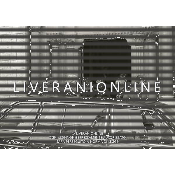 RETROSPETTIVA PRINCIPE RANIERI DI MONACO NELLA FOTO RANIERI DI MONACO AI FUNERALI DI RENZO ROSSELLINI A MONTECARLO NELL\'ANNO 1982 AG ALDO LIVERANI SAS