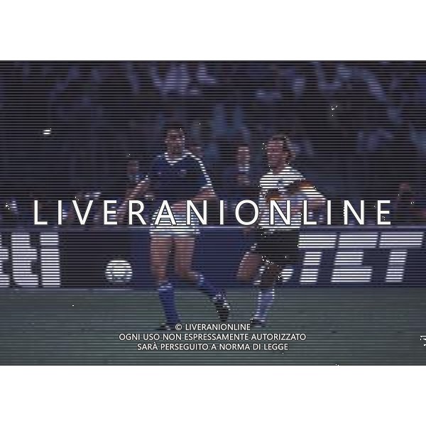 RETROSPETTIVA NESTOR LORENZO CALCIATORE NELLA FOTO NESTOR LORENZO E ANDREAS BREHME FINALE CAMPIONATI DEL MONDO ARGENTINA GERMANIA ITALIA 90 AG ALDO LIVERANI SAS