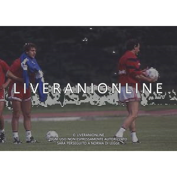 RETROSPETTIVA NESTOR LORENZO CALCIATORE NELLA FOTO NESTOR LORENZO NELL\'ANNO 1989-1990 CON BARI CALCIO E GAETANO SALVEMINI AG ALDO LIVERANI SAS