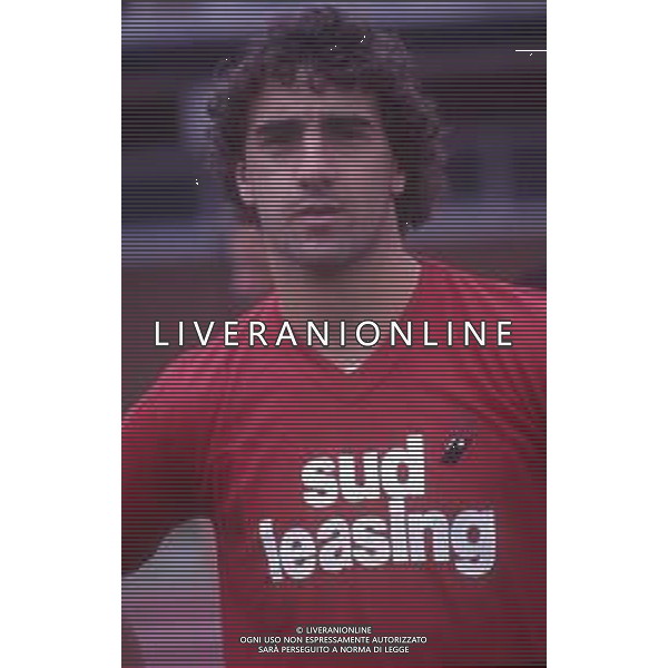 RETROSPETTIVA NESTOR LORENZO CALCIATORE NELLA FOTO NESTOR LORENZO NELL\'ANNO 1989-1990 CON BARI CALCIO AG ALDO LIVERANI SAS