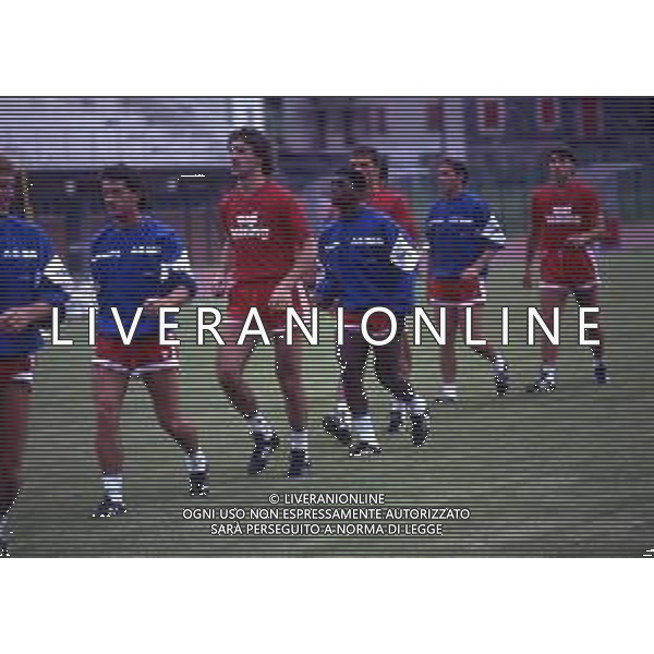 RETROSPETTIVA NESTOR LORENZO CALCIATORE NELLA FOTO NESTOR LORENZO NELL\'ANNO 1989-1990 CON BARI CALCIO AG ALDO LIVERANI SAS