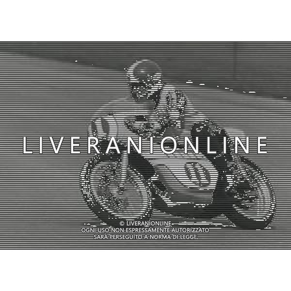 RETROSPETTIVA GIANSANTI FOSCO PILOTA MOTO NELLA FOTO GIANSANTI FOSCO FOTO NINO CASSOTTI-AG GIOVANNI LIVERANI- AG ALDO LIVERANI SAS