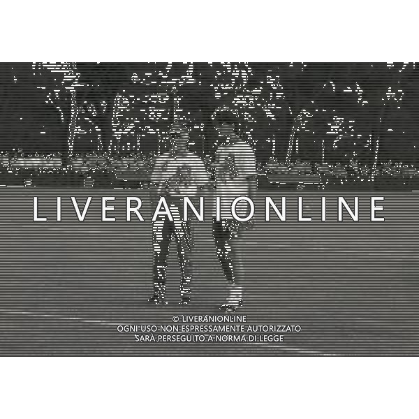 1994 MILANELLO ALLENAMENTO NAZIONALE ITALIANA DI CALCIO NELLA FOTO ARRIGO SACCHI CON ALESSANDRO COSTACURTAAG ALDO LIVERANI SAS