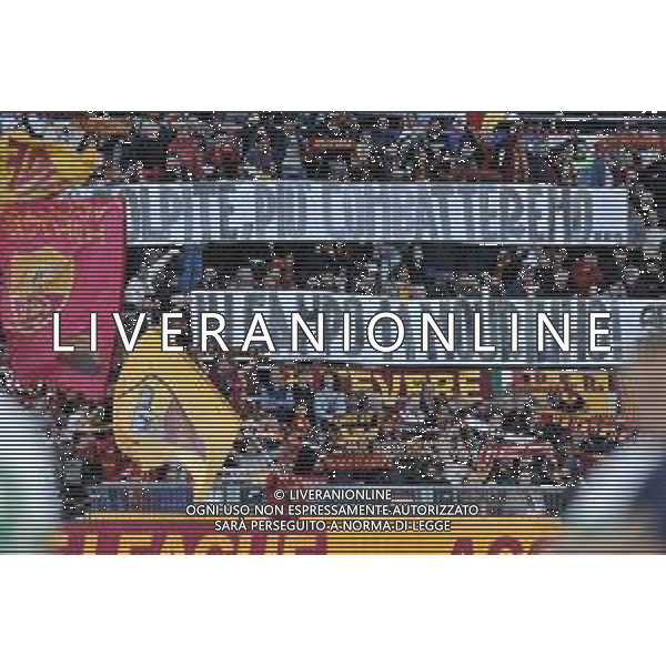 Roma vs Sassuolo Campionato Serie A TIM - 26 Giornata - Stadio Olimpico - Roma 12-03-2023 nella foto Striscione tifosi pro Mourinho ©Federico Gaetano / AGENZIA ALDO LIVERANI SAS